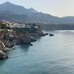 apartamento-terraza-al-mar-nerja.1costadelsol.com/